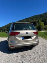 Volkswagen Touran 1.5 TSI DSG 150 PS - mit Benzin-Antrieb: Beige, Massagesitze