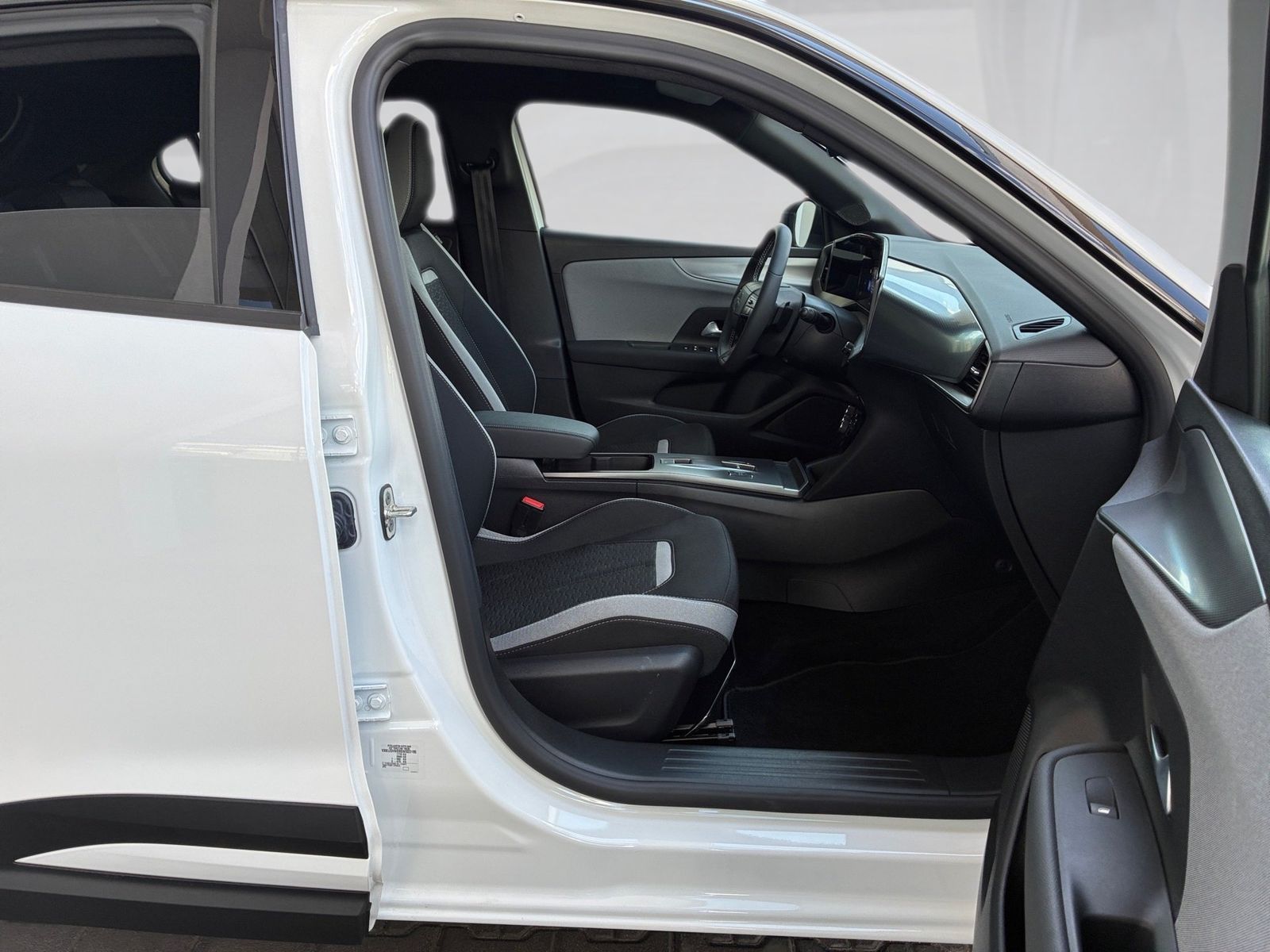 Fahrzeugabbildung Opel Mokka 1.2 Turbo Edition Kamera,LED,Navi,SHZ,PDC