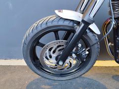 TRIUMPH Bonneville Thruxton Umbau +++ HIGHSIDER + RIZOMA