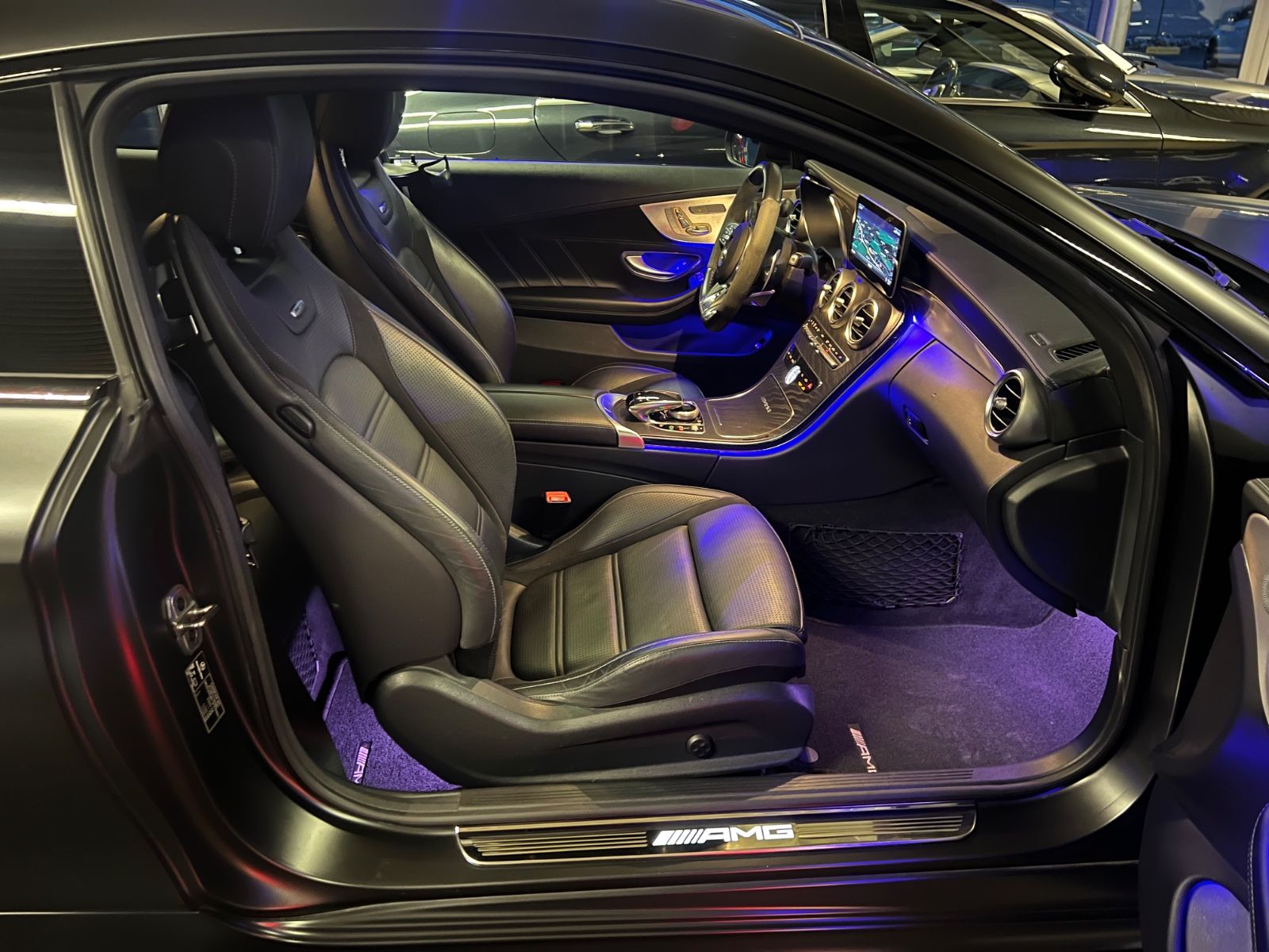 Fahrzeugabbildung Mercedes-Benz C 63 S AMG Coupe PERFORMANCE*DESIGNO-MAGNO*AERO*