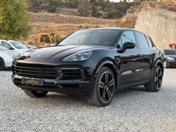 Porsche Cayenne - 2