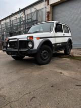 Lada Niva Taiga 4x4 - Lada Taiga von privat