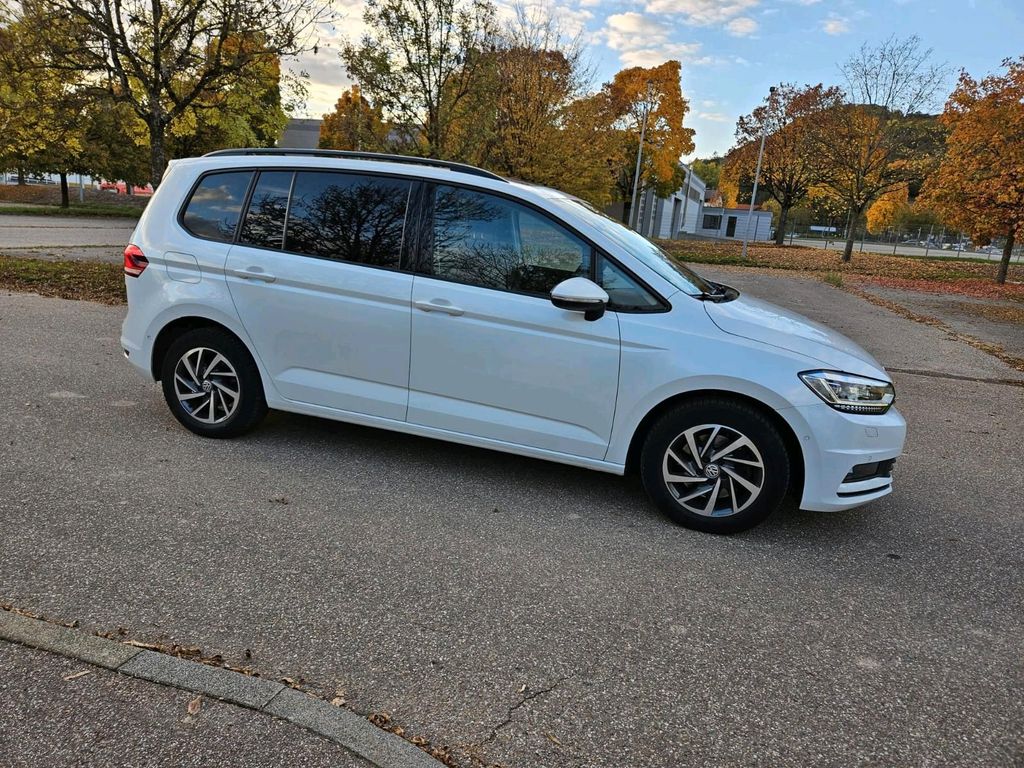 Image of Volkswagen Touran