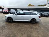 Skoda Superb Combi Style - Skoda Superb aus 2016 mit Diesel-Antrieb: Kombi