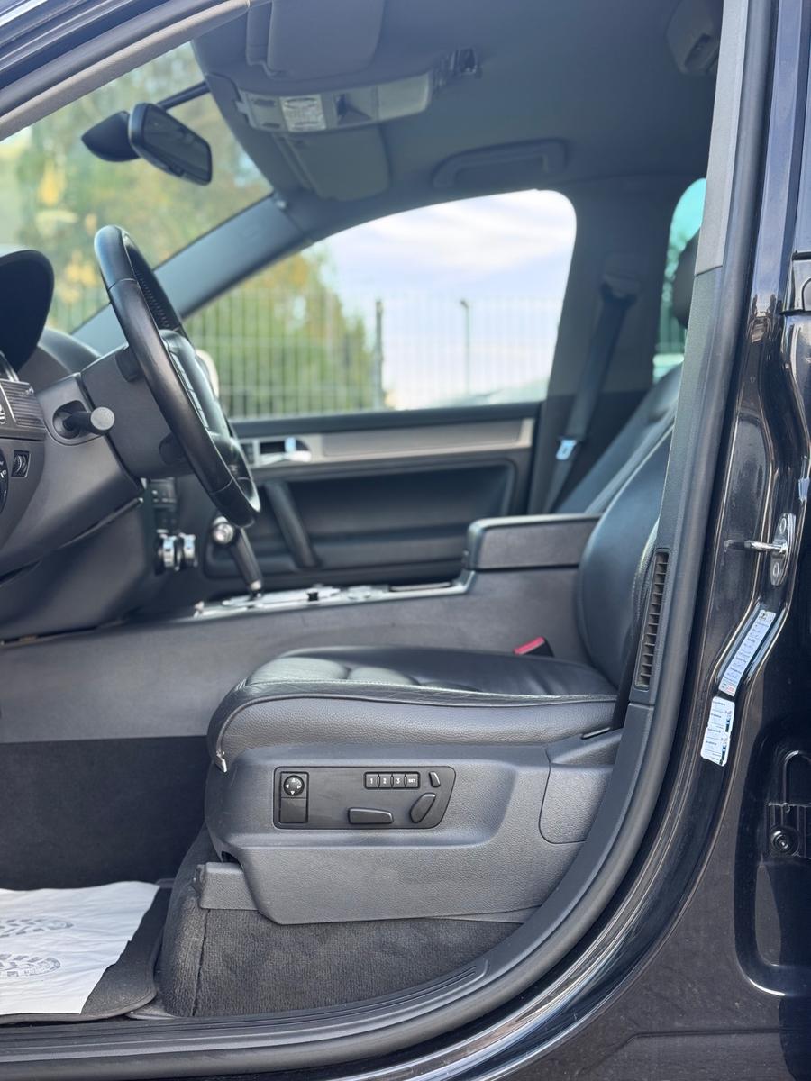 Volkswagen Touareg 2006 — photo 11