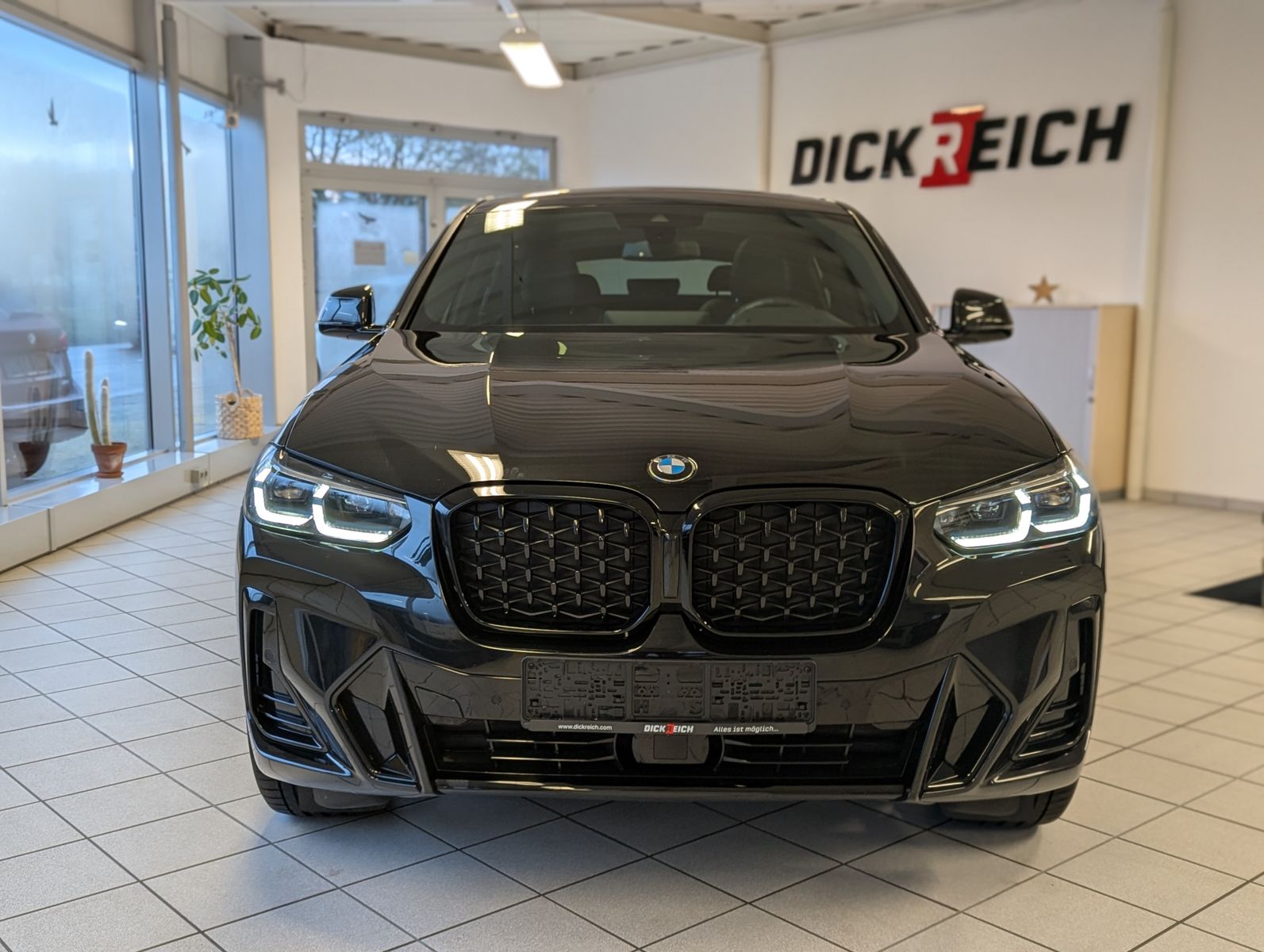 BMW X4 xDrive20i M-Sport Innov. ACC Laser Pano AHK - Image 2