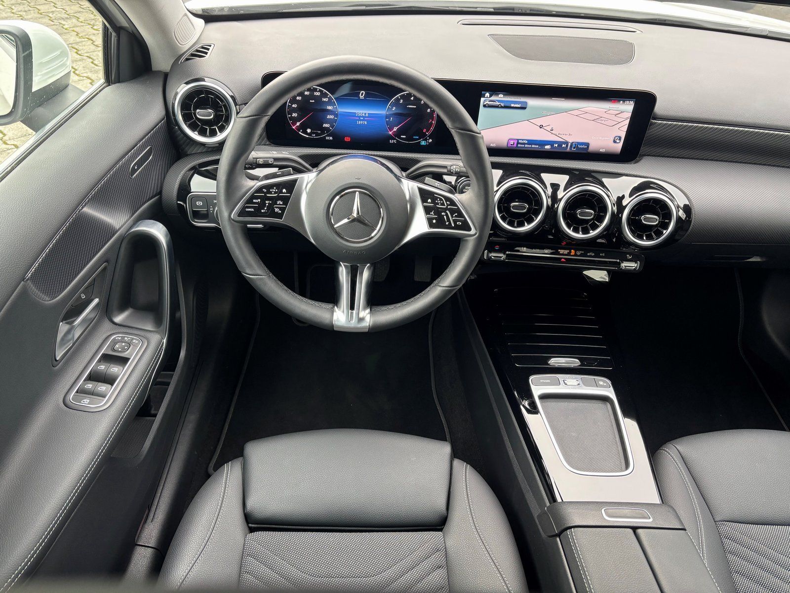 Fahrzeugabbildung Mercedes-Benz A 180 PROGRESSIVE*LED*KAMERA*SPURHALTE*