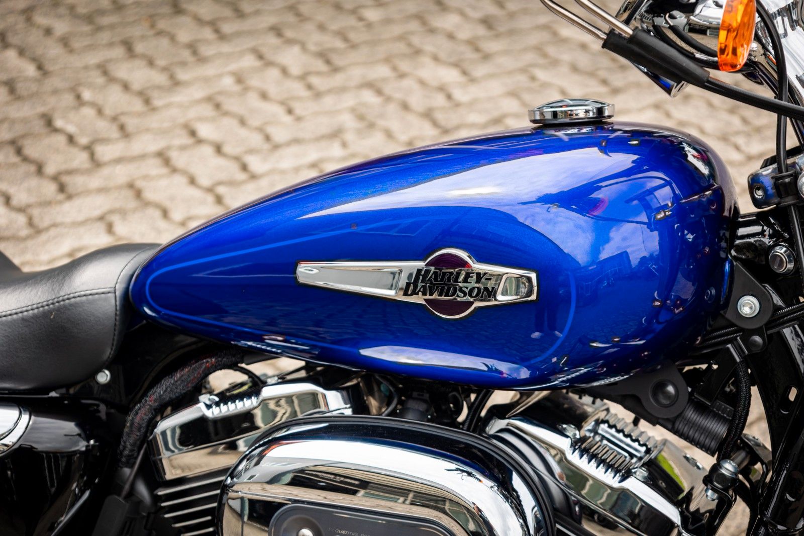 Fahrzeugabbildung Harley-Davidson Sportster XL1200C Custom - JEKILL&HYDE -