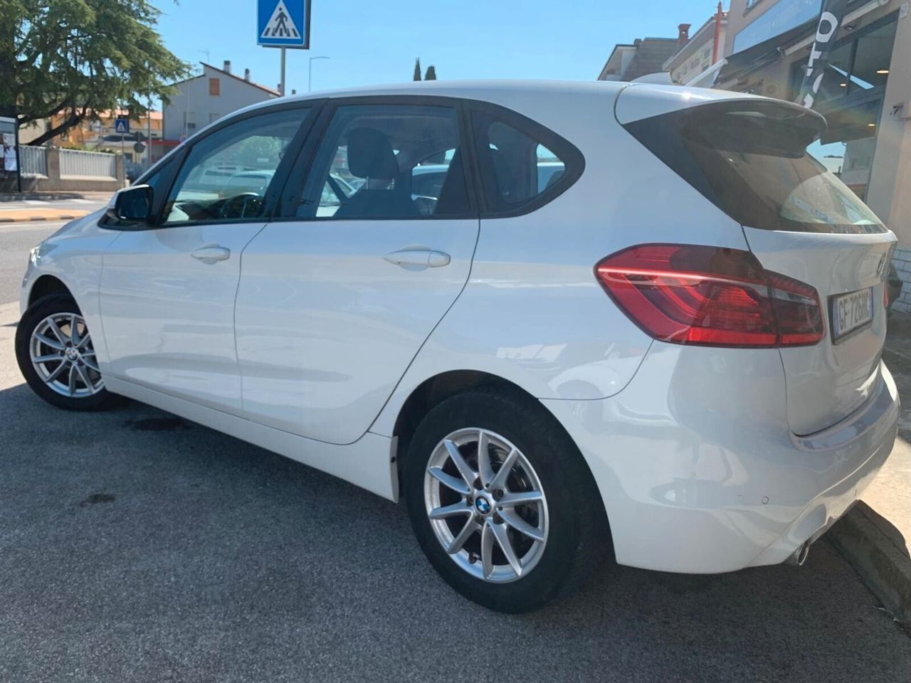 BMW Bmw 218d Active Tourer Luxury unicoprop. imagem 3
