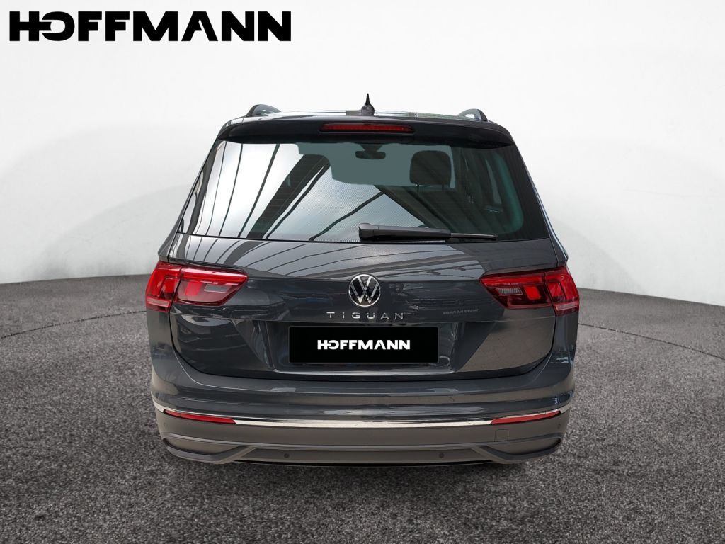 Fahrzeugabbildung Volkswagen Tiguan 1.5 TSI DSG Life AHZV Navi WR