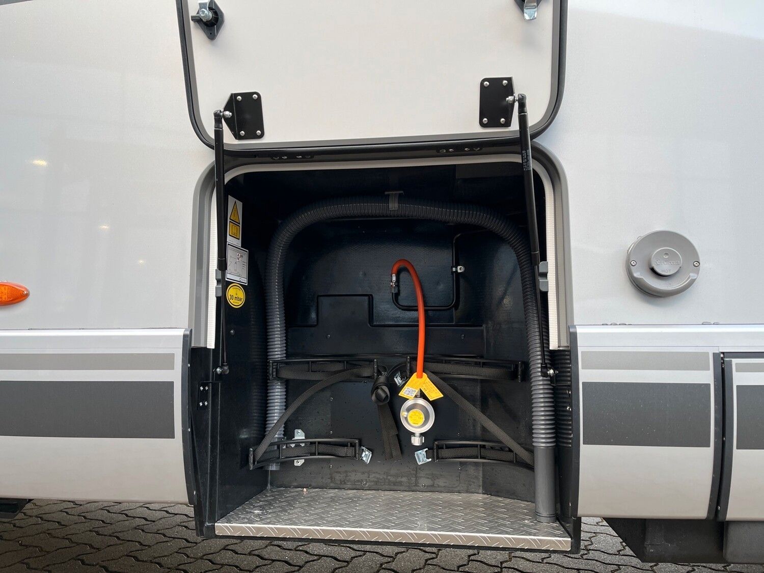 Fahrzeugabbildung HYMER / ERIBA / HYMERCAR Hymer B-MC I 600 Blackline