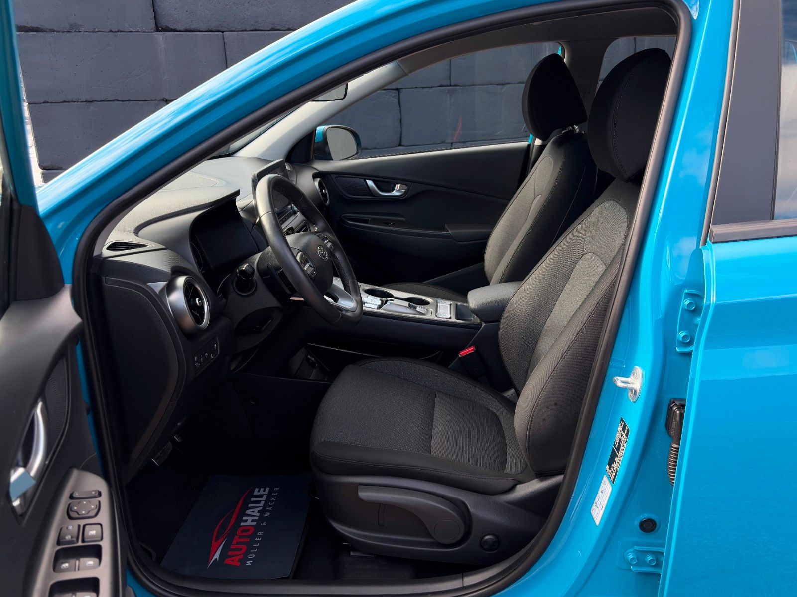 Fahrzeugabbildung Hyundai Kona Select Elektro CarPlay ACC LHZ SHZ DAB+