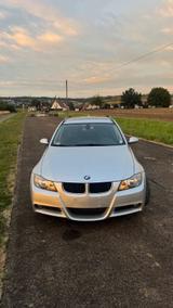 BMW E91 318d M-Paket/TÜV Neu/ Pano/AHK/Che... - BMW 318 aus 2006: 318d