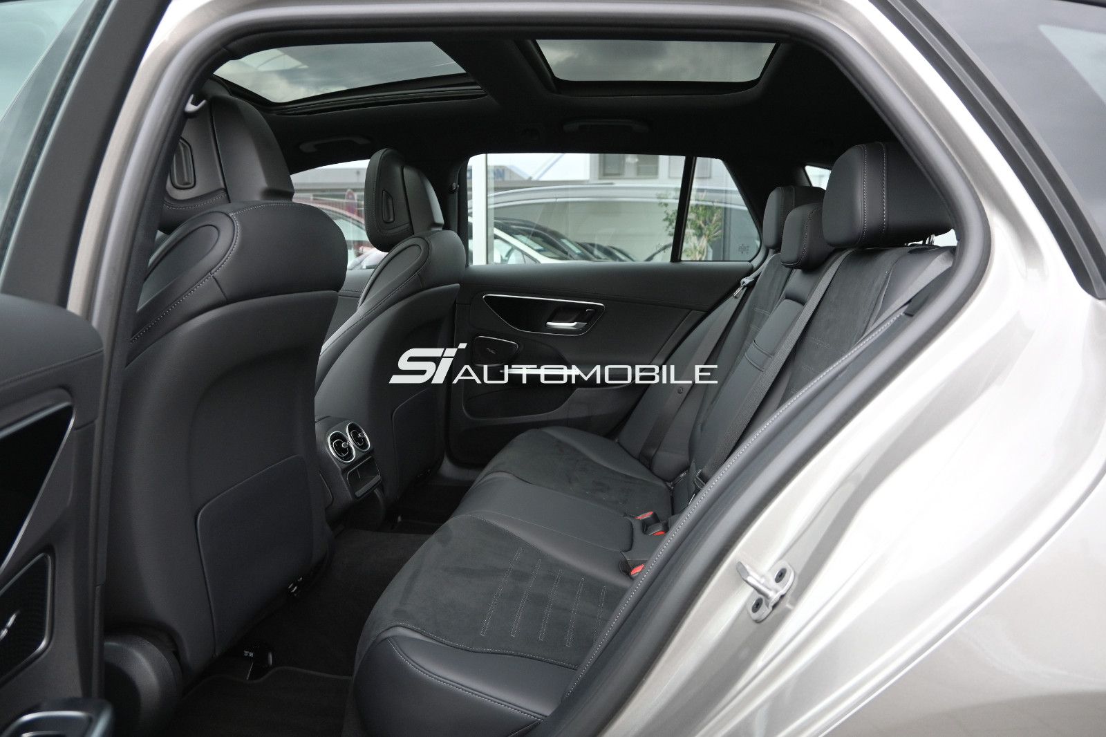 Fahrzeugabbildung Mercedes-Benz C 300 d T AMG Line °ACC°PANORAMA°WINTERPAKET°