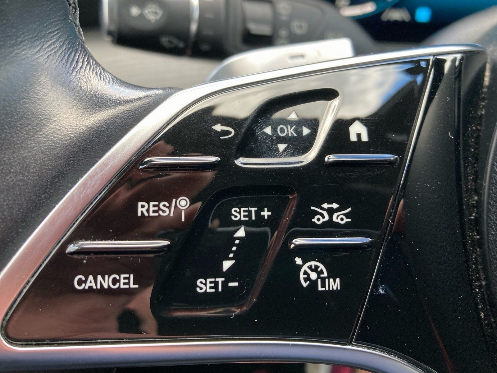 Fahrzeugabbildung Mercedes-Benz E 300 T de Avantgarde*Distronic*AHK*Totwink*Cam*