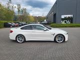 BMW M4 Coupé M4 - weiße BMW M4