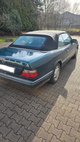 Mercedes-Benz E 200  W 124 Cabrio - Mercedes-Benz E 200: Grün