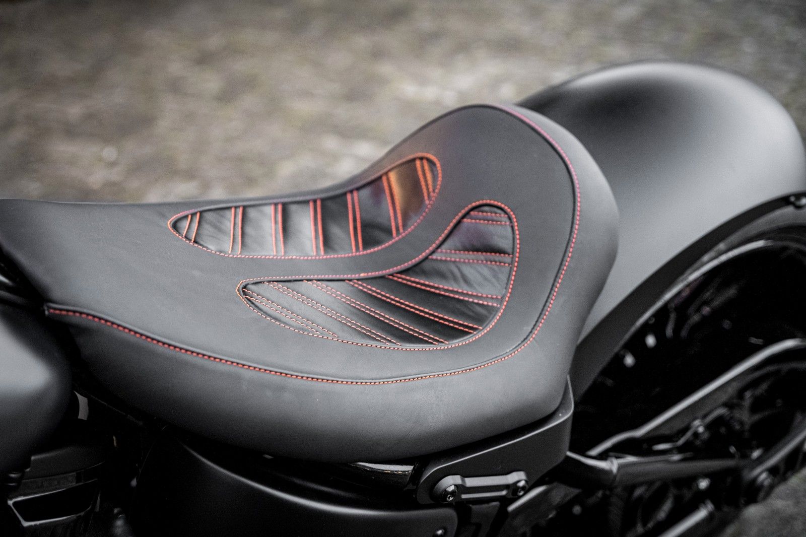 Fahrzeugabbildung Harley-Davidson Breakout DARKSIDE FXBR 117 MY24 -JEKILL&HYDE-