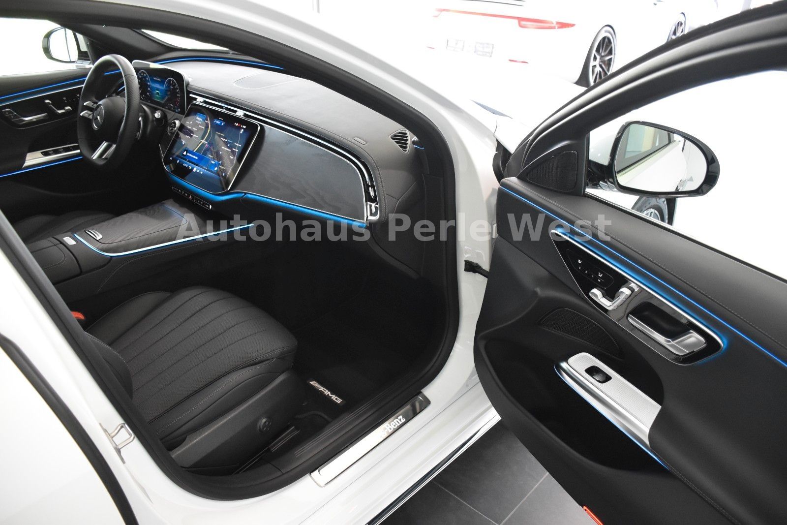 Mercedes-Benz E 300 de 4Matic T AMG Line Advanced Plus"AHK"LED foto 24