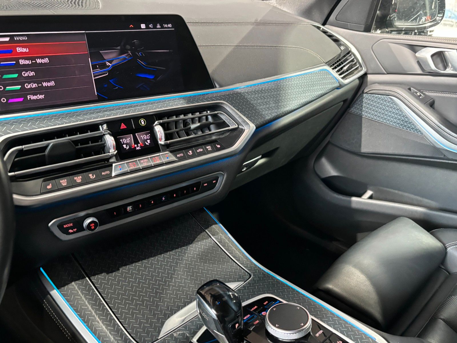 Fahrzeugabbildung BMW X5 xDrive 45e *M-Packet*HUD*360°Kam*Keyless