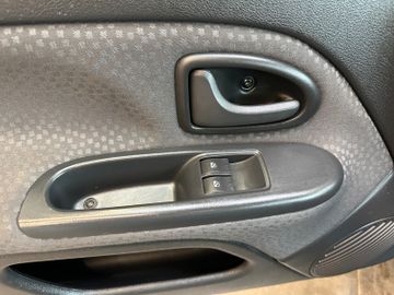 Renault Clio II Campus *TÜV 1127*Klima*