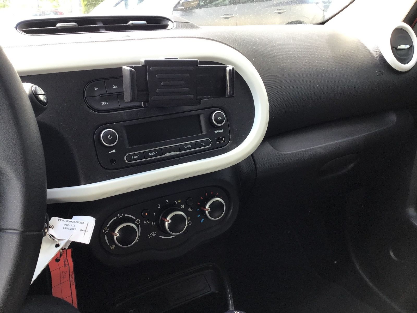 Fahrzeugabbildung Renault Twingo SCe 65 LIFE