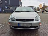 Ford Focus 1,6l mit klima tüv 11/2026 +49 ... - Ford Focus aus 2000: Kombi