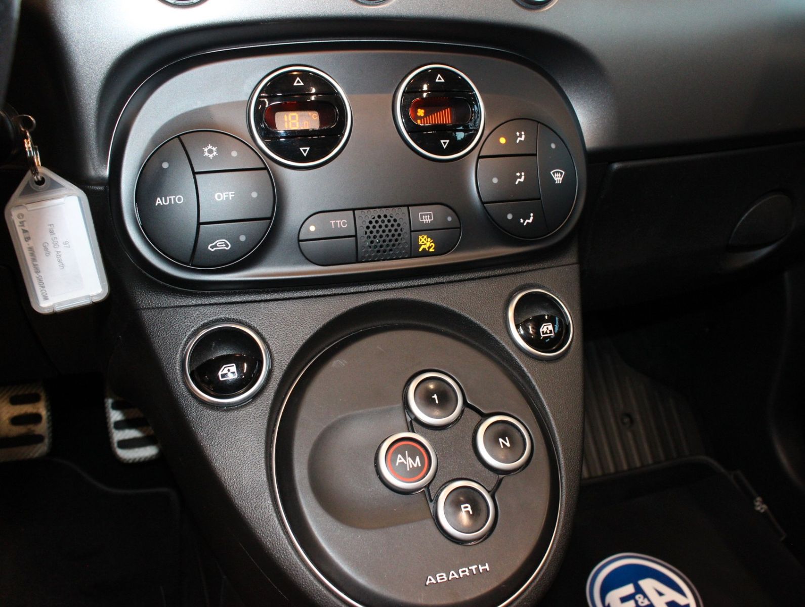 Fahrzeugabbildung Abarth 500 Cabrio 595 C Turismo 2.Hand+Navi+PDC+DAB