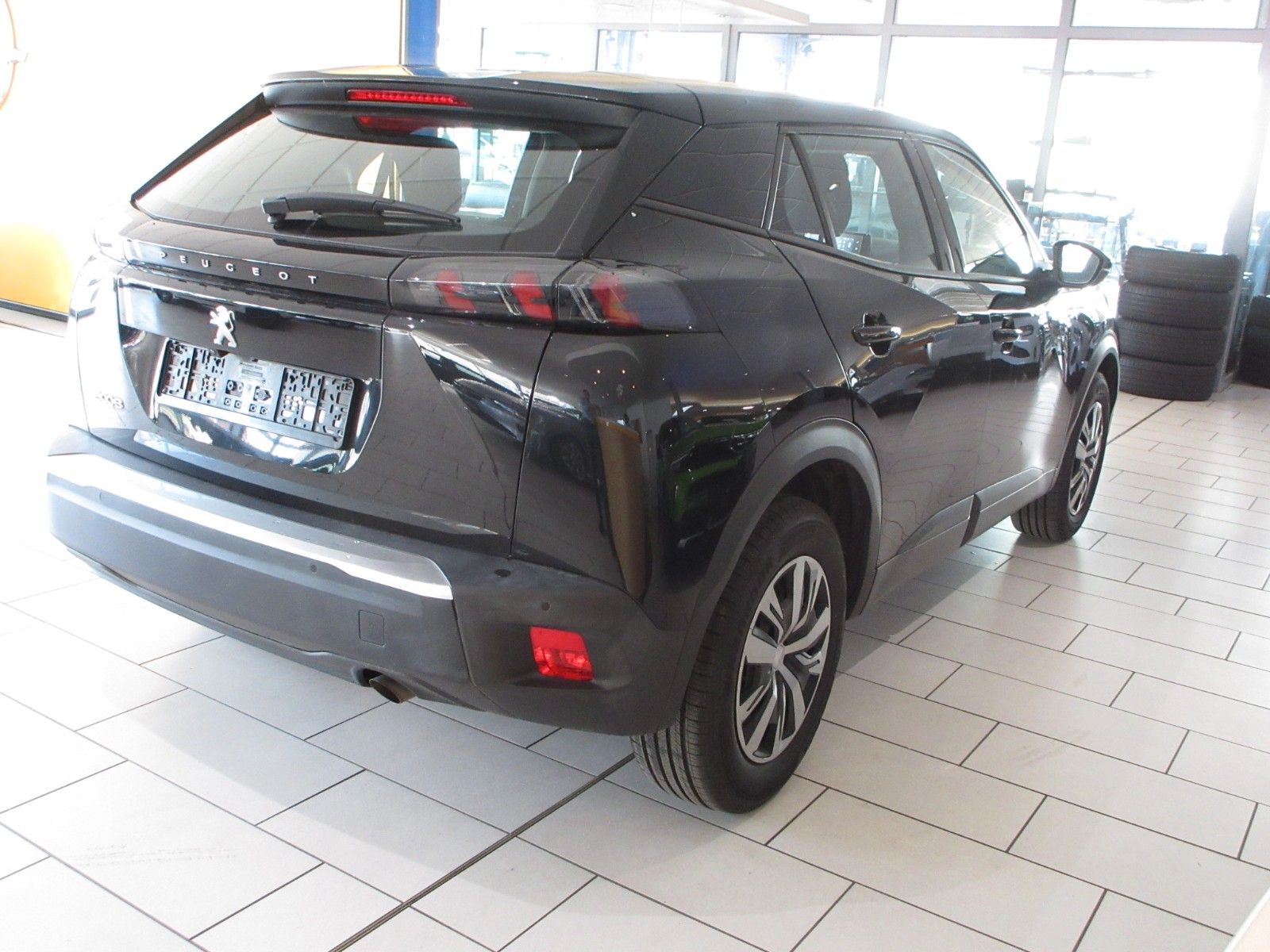 Fahrzeugabbildung Peugeot 2008 Active LED/NAVI/PDC/CAM/SHZ