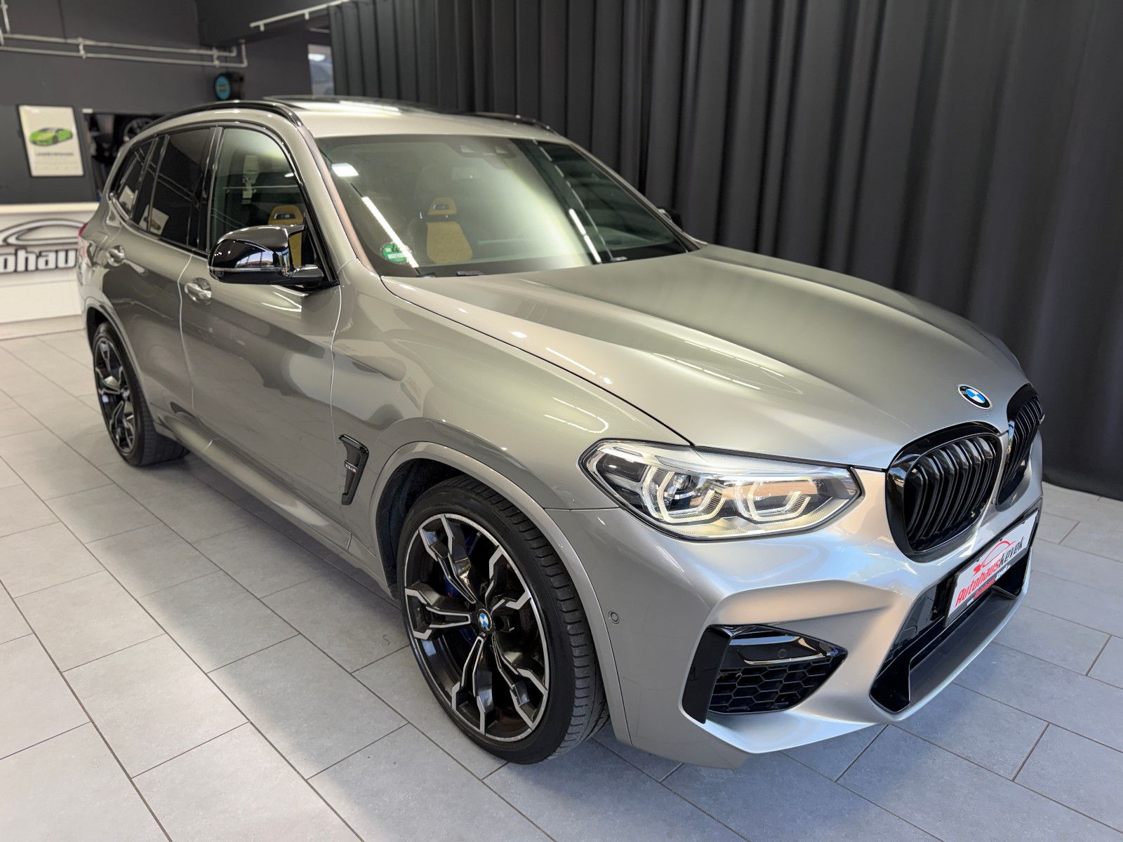 Fahrzeugabbildung BMW X3 M |H/K|HuD|PANO|LASER|INDIVIDUAL