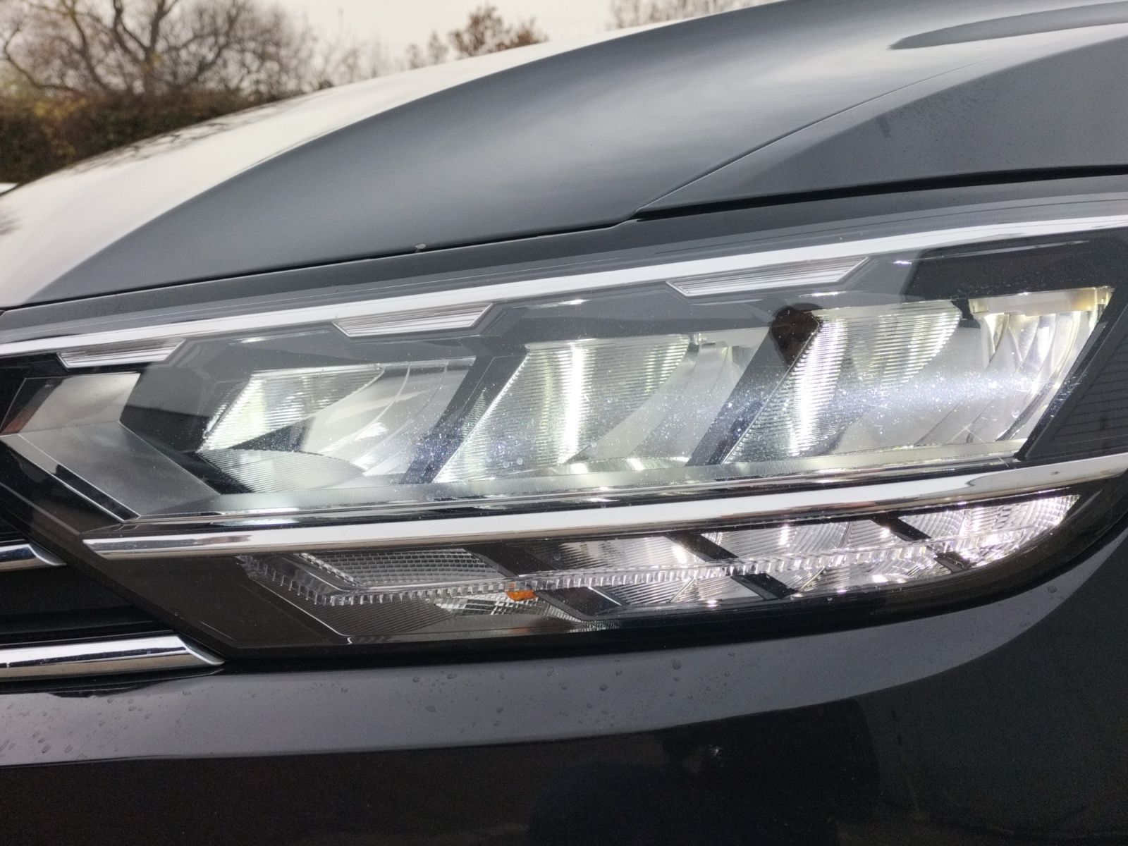 Fahrzeugabbildung Volkswagen Passat Variant TDI DSG LED ACC SH WeConnect Navi