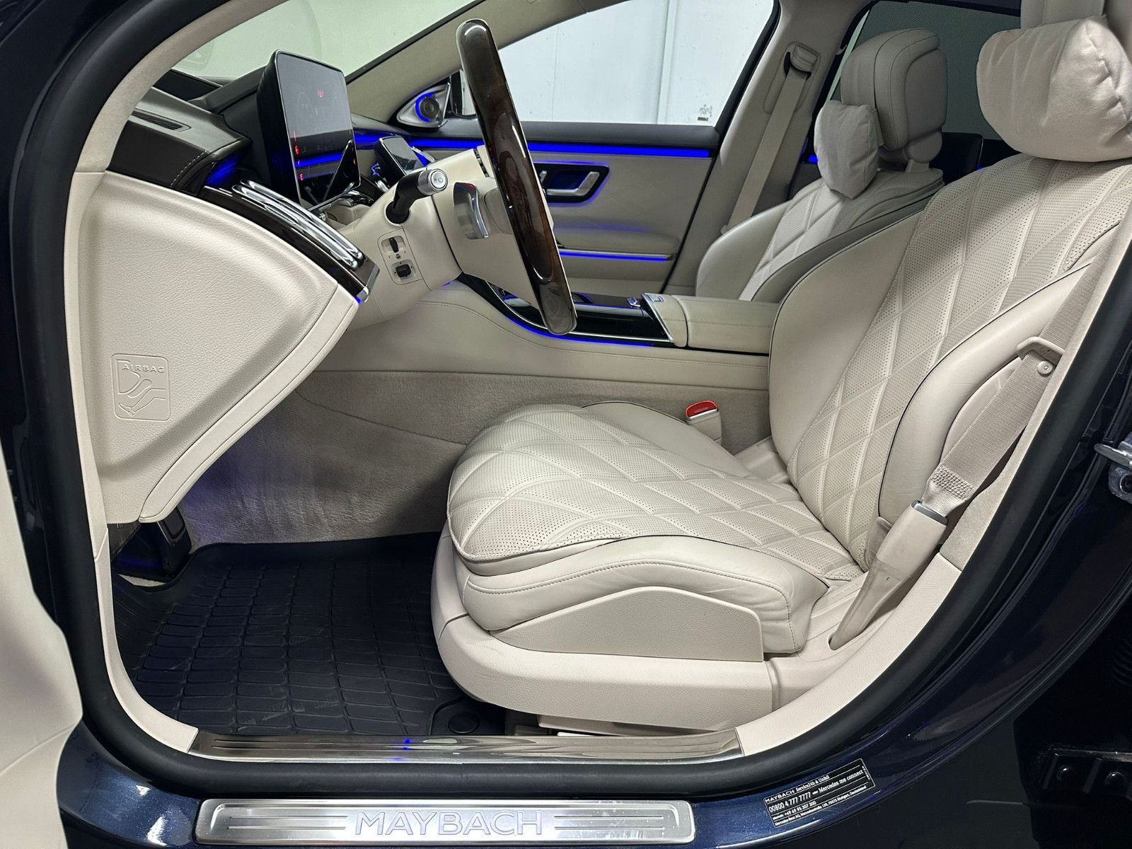 Fahrzeugabbildung Mercedes-Benz S 680 Maybach 4MATIC *PANO*Klapptisch*FIRSTCLASS