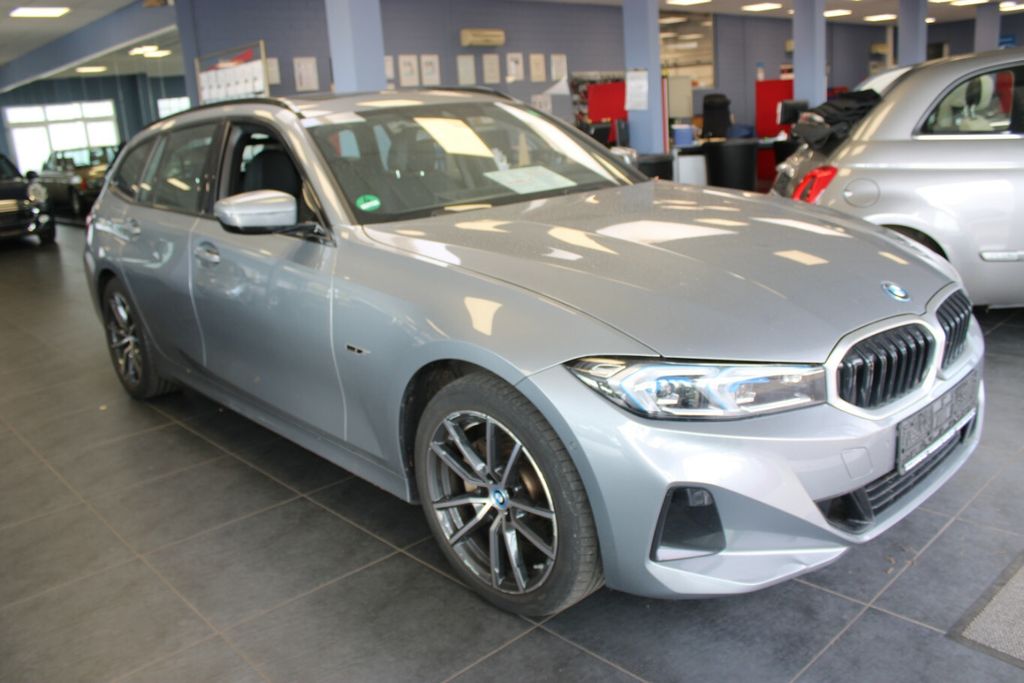 Image of BMW 320
