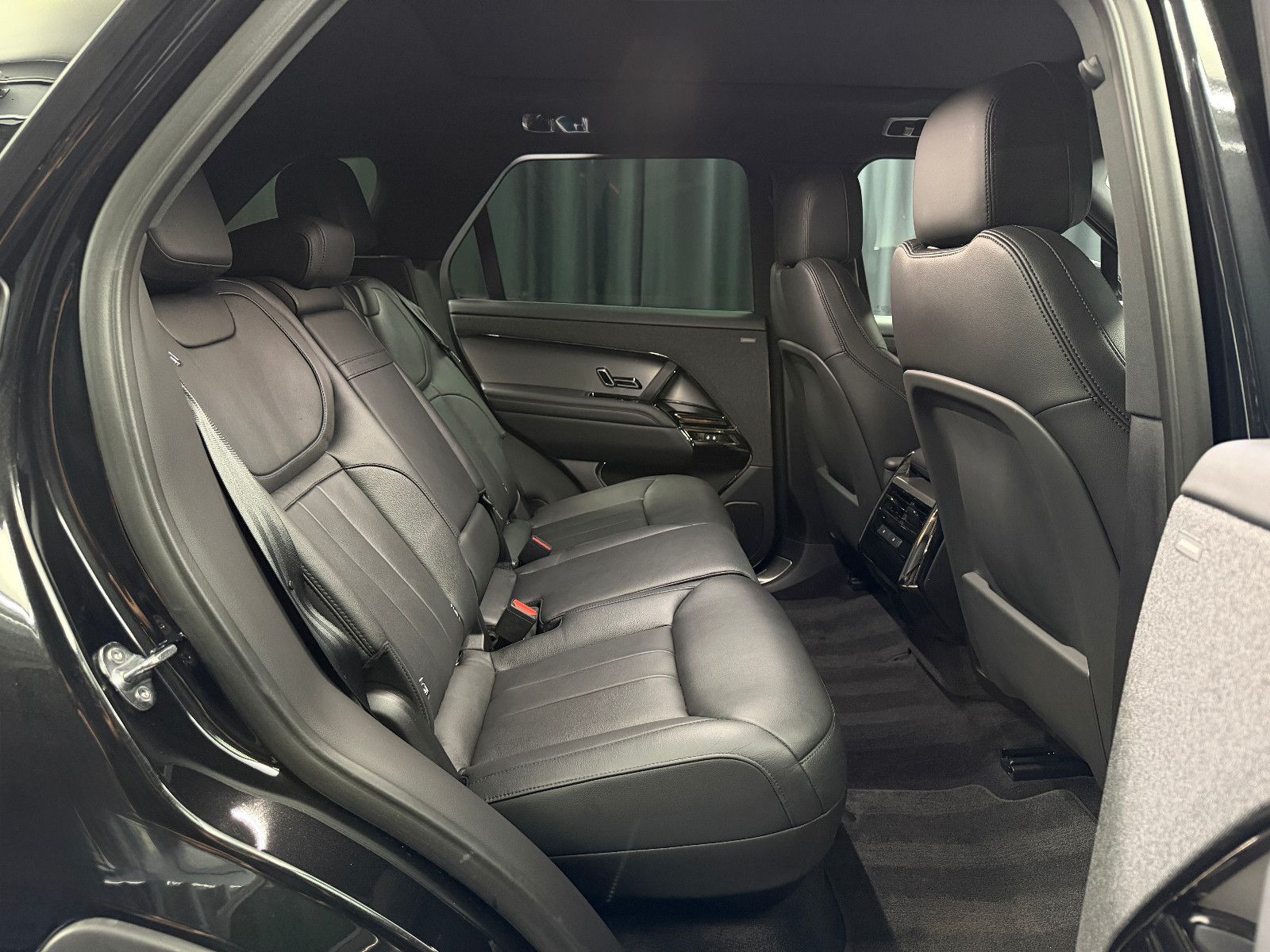 Fahrzeugabbildung Land Rover Range Rover Sport S Hybrid |MERIDIAN|360°|LUFT