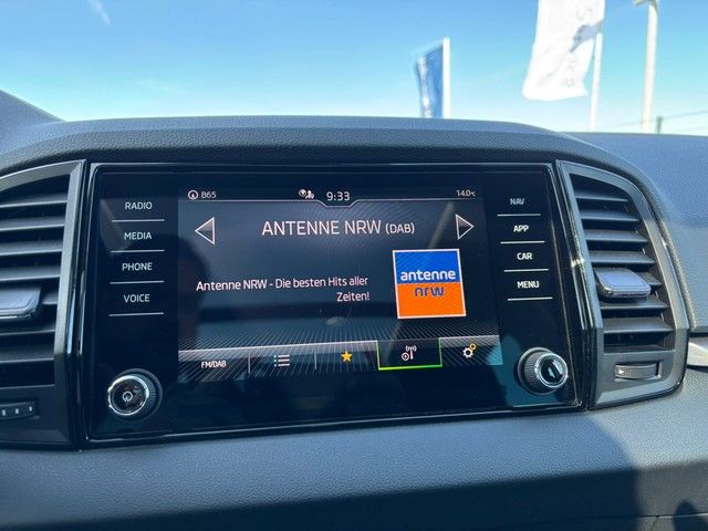 KAROQ 1.5 TSI Selection DSG PANO AHK 360° MATRIX