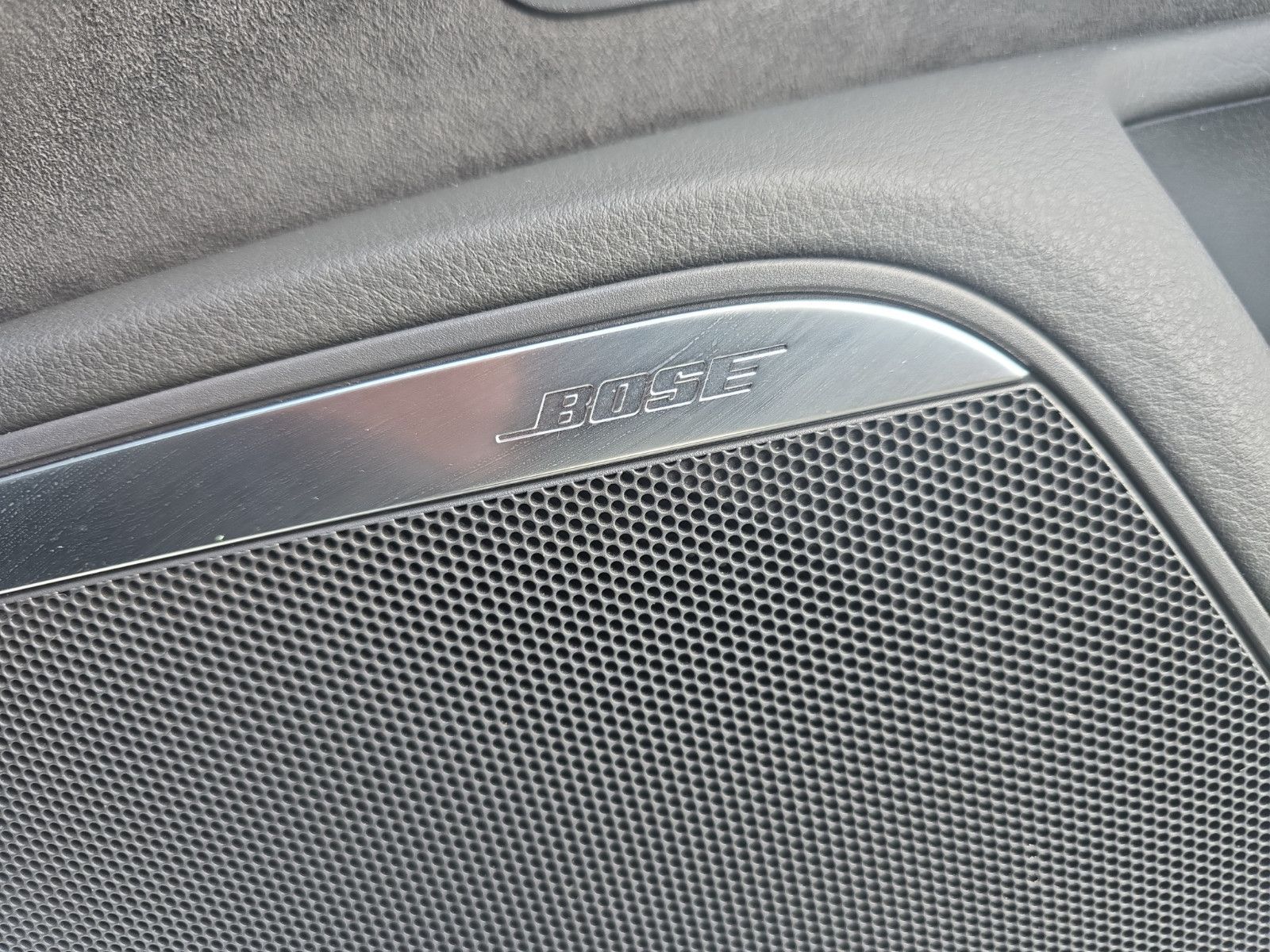 Fahrzeugabbildung Audi A6 Avant 3.0 TDI quattro 3x S-Line Voll