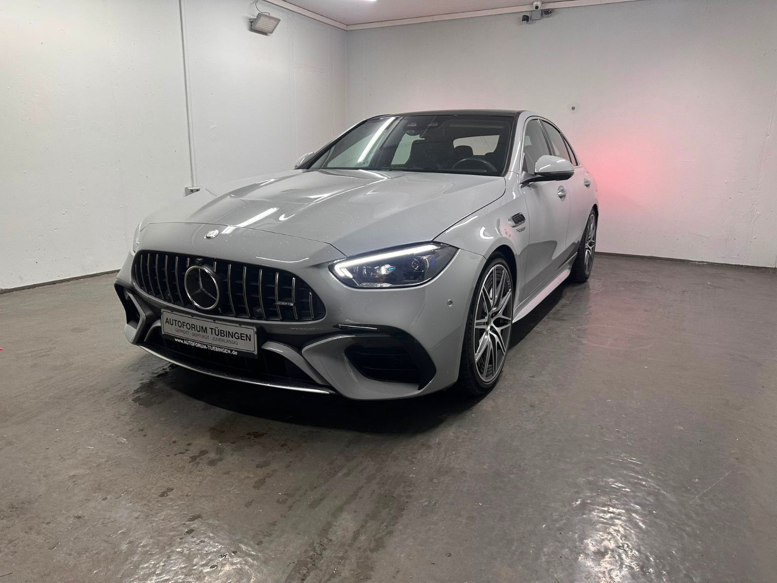 Fahrzeugabbildung Mercedes-Benz C 63 S E PERFORMANCE *KERAMIK*PANORAMA*
