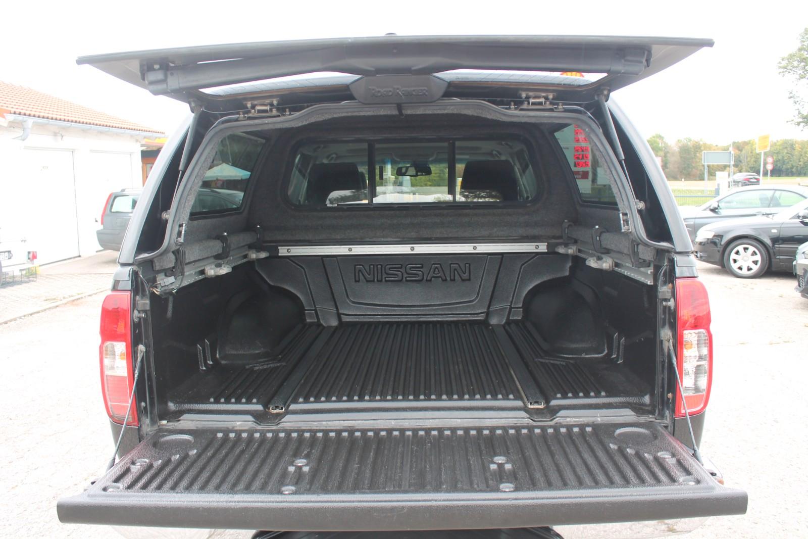 Nissan Navara LE Double Cab 3.0 dCi V6 231 ch BVA 4x4 / 112 021 km / Hardtop / Toit ouvrant / Bose / Cuir / Caméra de recul