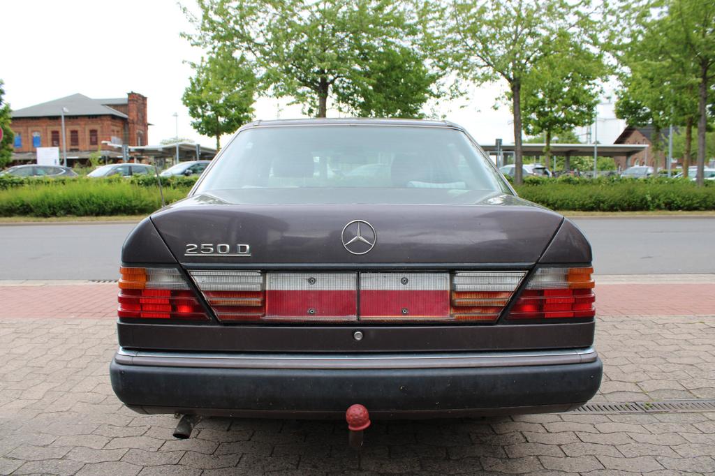 Mercedes-Benz 250