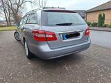 Mercedes-Benz E 220 CDI T BlueEFFICIENCY ELEGANCE ELEGANCE - gebrauchte Mercedes-Benz E 220 aus dem Jahr 2011