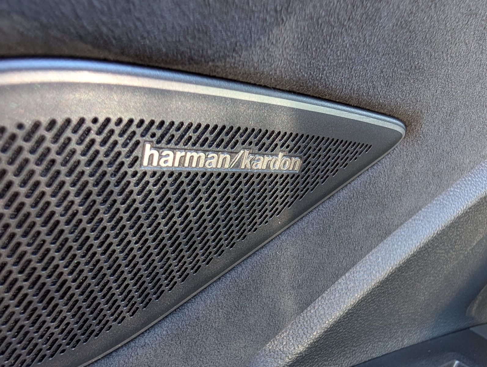 Fahrzeugabbildung Volkswagen Tayron 2.0TDI 4M R-Line 7Si*MATRIX*AHK*PANO*H&K