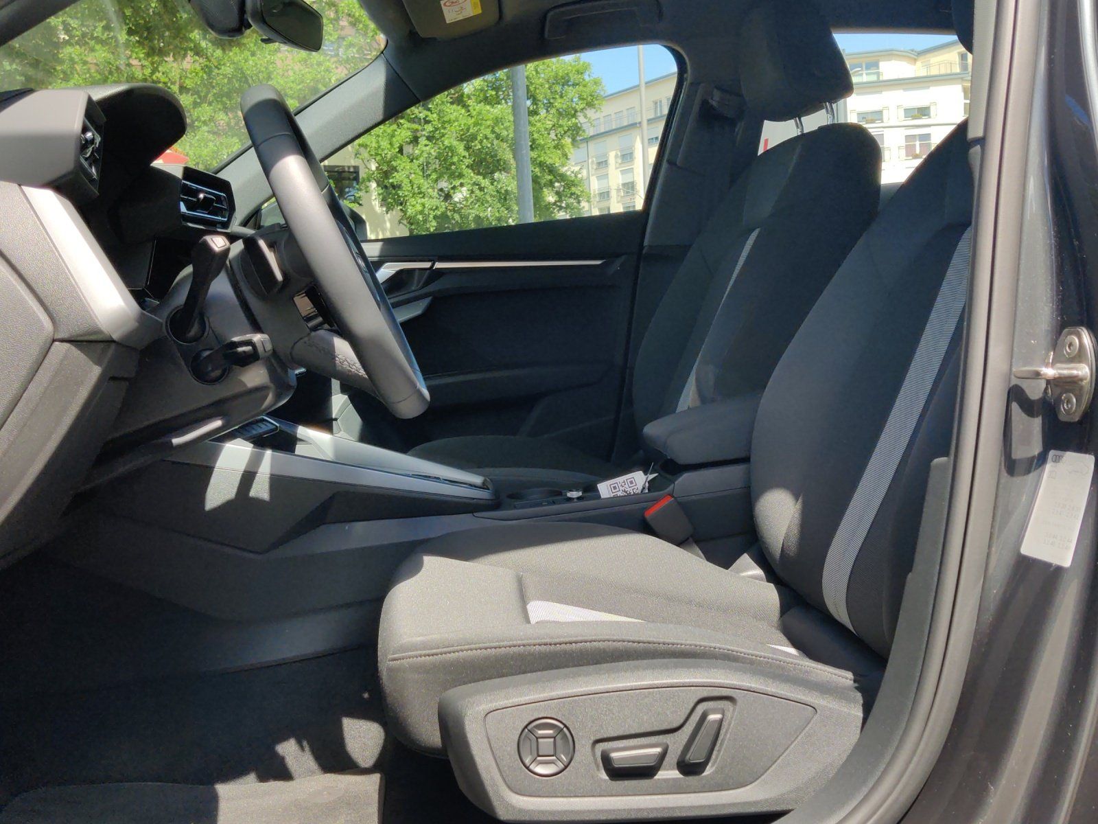 Fahrzeugabbildung Audi A3 Sportback 40 TFSI e S tronic Kamera,LED,Navi