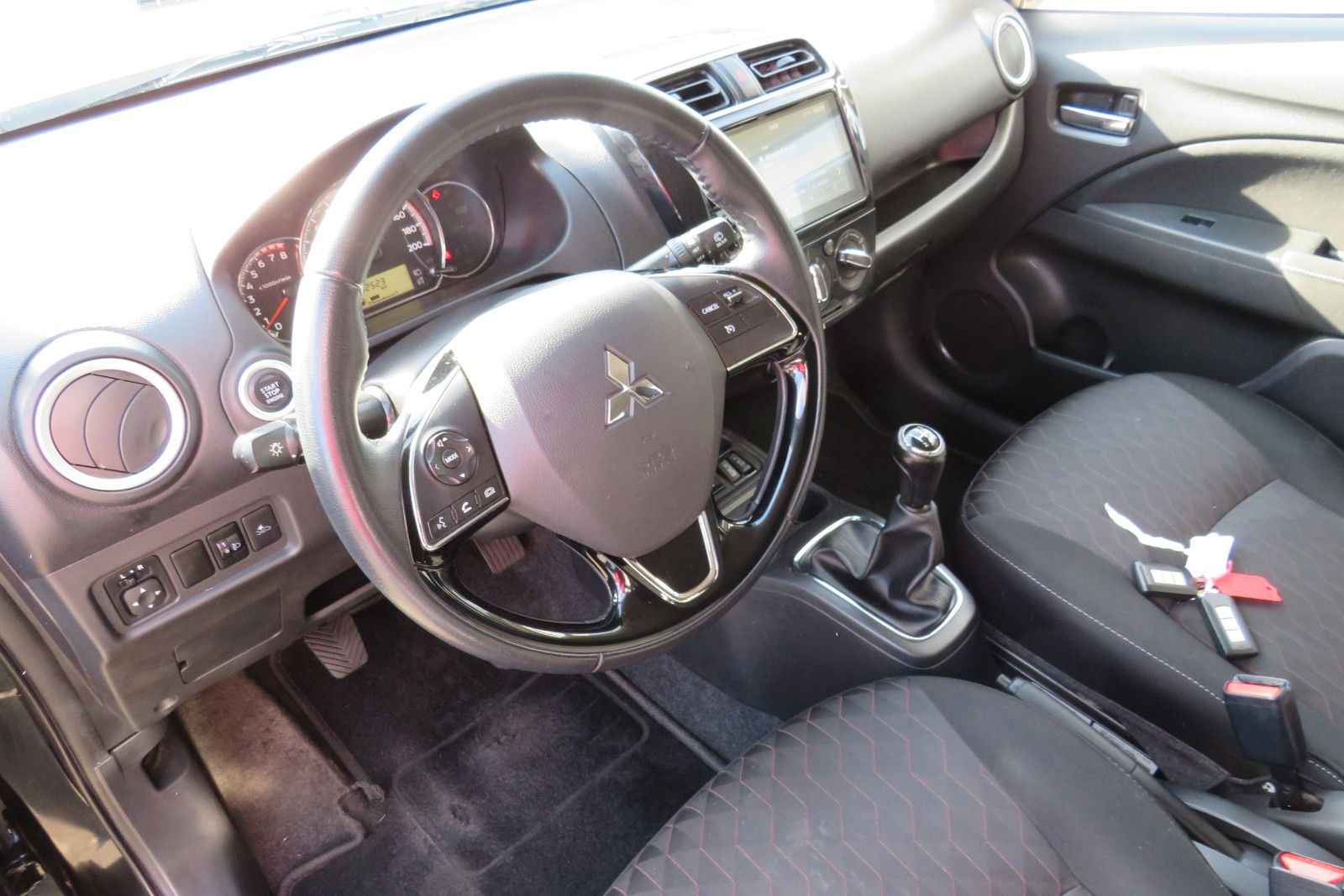 Fahrzeugabbildung Mitsubishi Space Star Edition SITZH. DAB KLIMA GRA ALU 1.HD