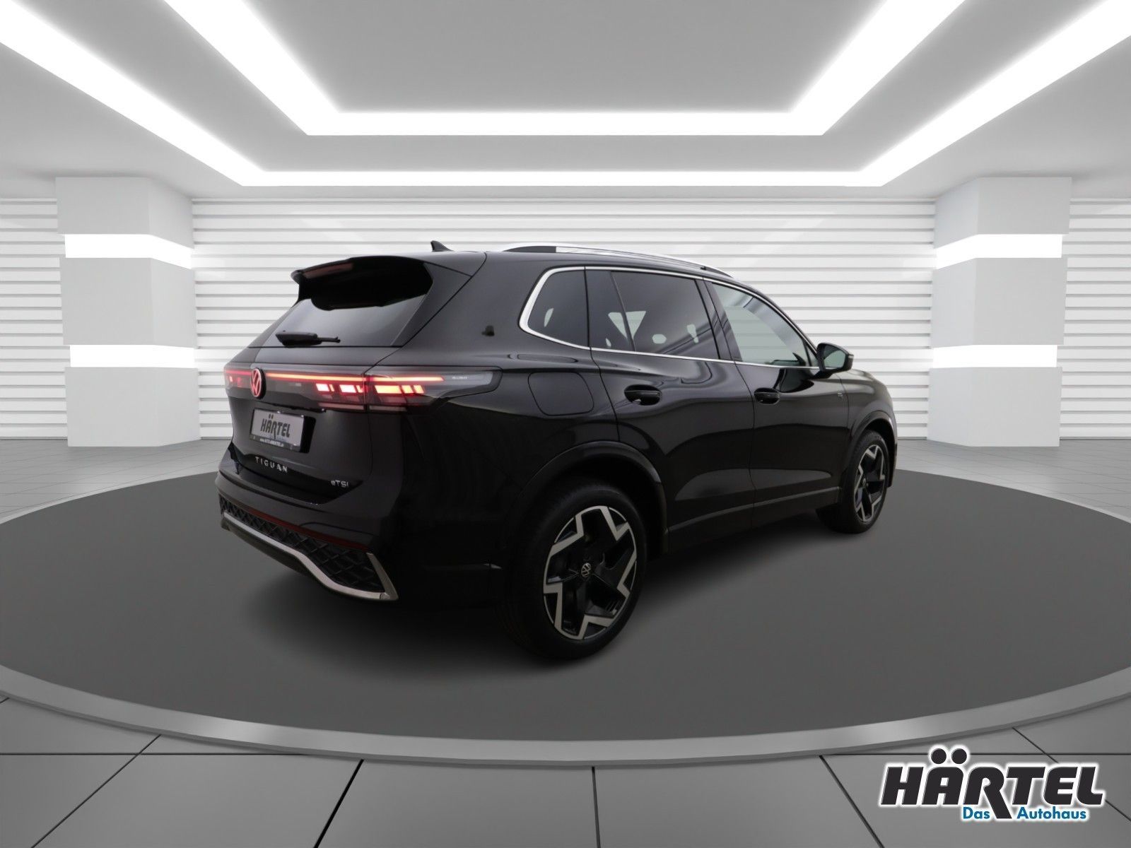 Volkswagen TIGUAN R-LINE 1.5 ETSI DSG (+ACC-RADAR+NAVI) LED imagem 3