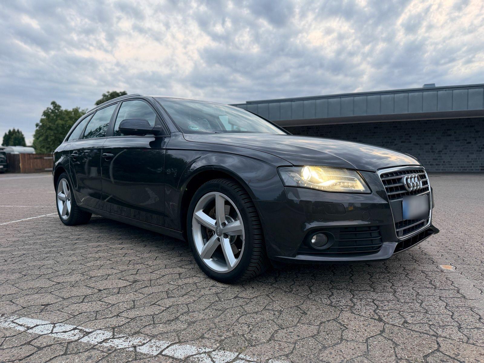 Audi A4, 2011