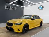 BMW M5 Limousine [Individual, Ultimate Package, AHK] - BMW M5: Gelb