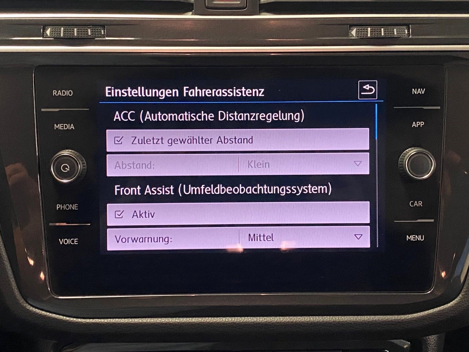 Fahrzeugabbildung Volkswagen Tiguan 1.4 TSI DSG 4MOTION Comfortline+ACC+AHK++