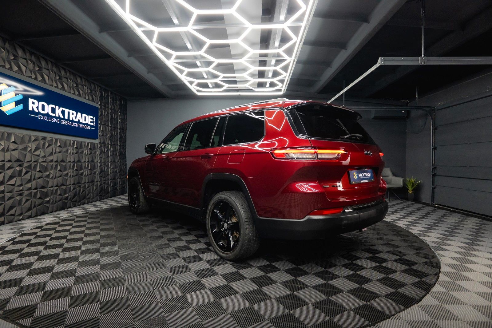 Fahrzeugabbildung Jeep Grand Cherokee 3.6 4x4 Altitude L ACC Kamera 19%