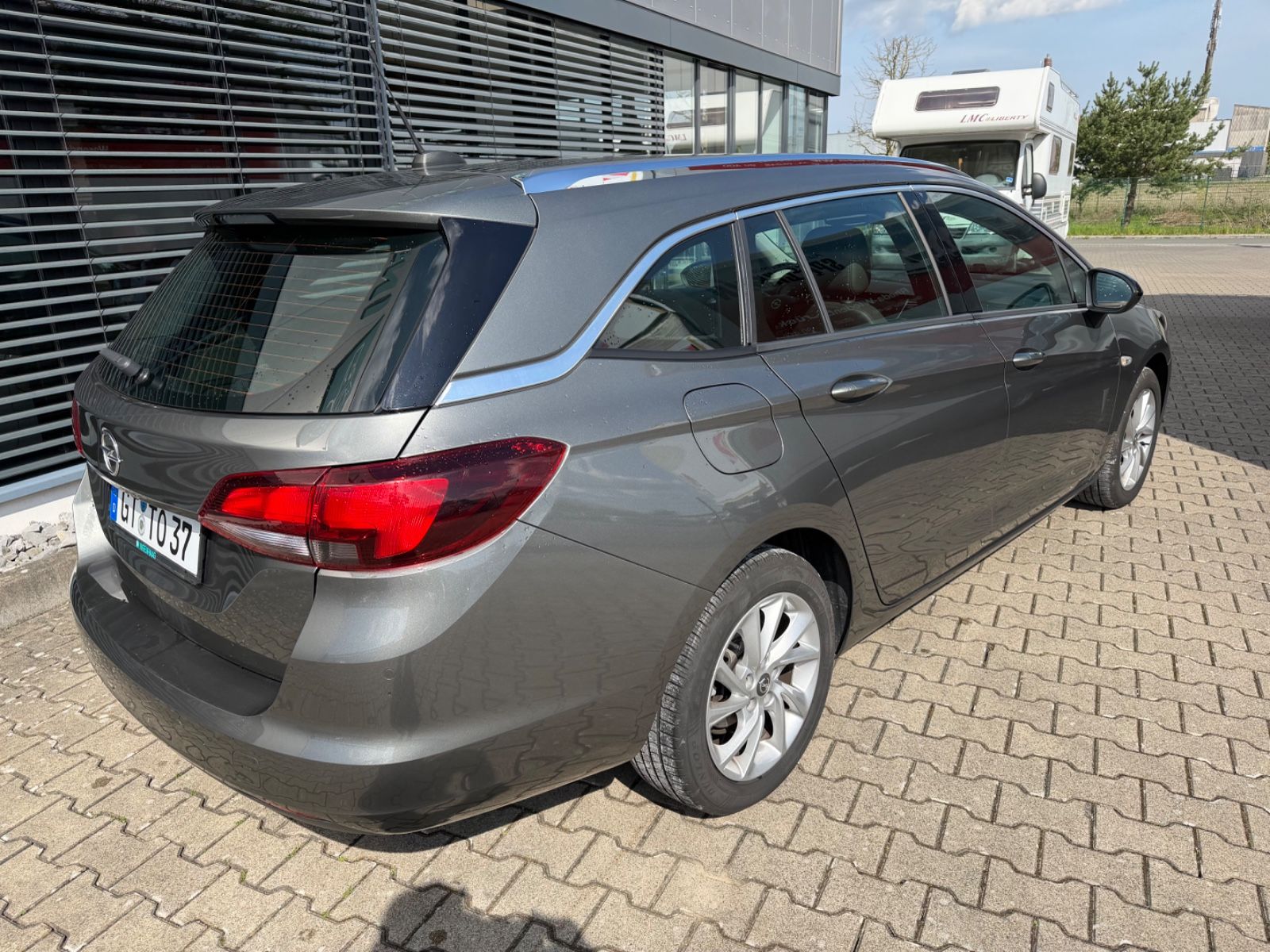 Fahrzeugabbildung Opel Astra K Sports Tourer Elegance 1.4 Autom.