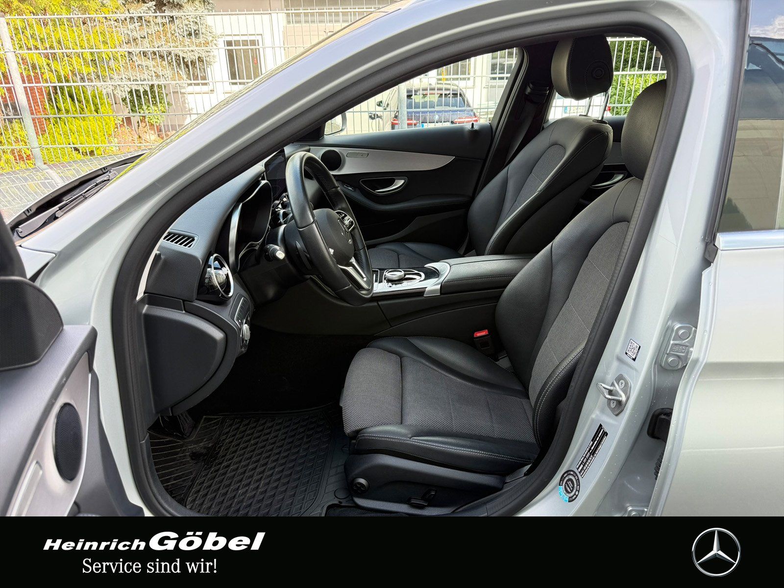 Fahrzeugabbildung Mercedes-Benz C 220 d T NAVI*KAMERA*LED*TOTWINKEL*